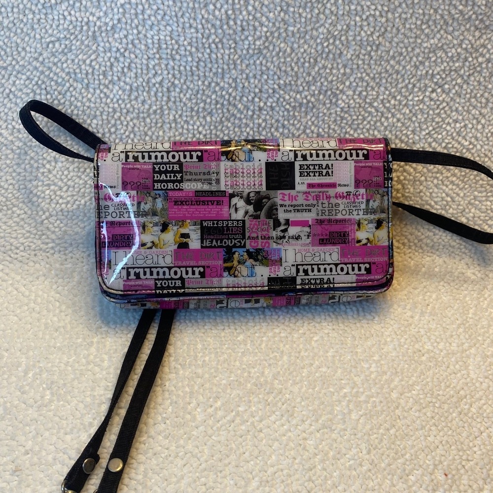 Relic‎ Newspaper Print Clutch Cross Body Wallet Wristlet Black Pink Tabloid